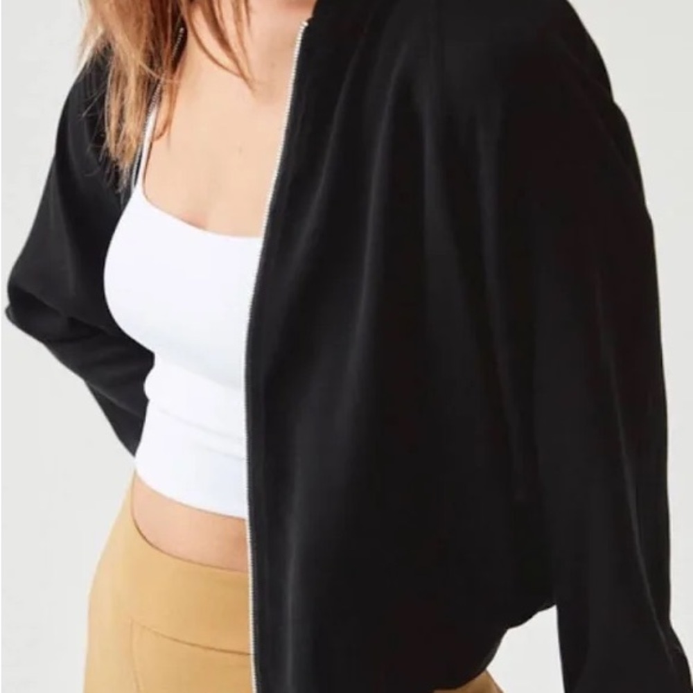 Effortless Chic Babaton Aritzia Camden Bomber in Black Crepe Jacket | XS